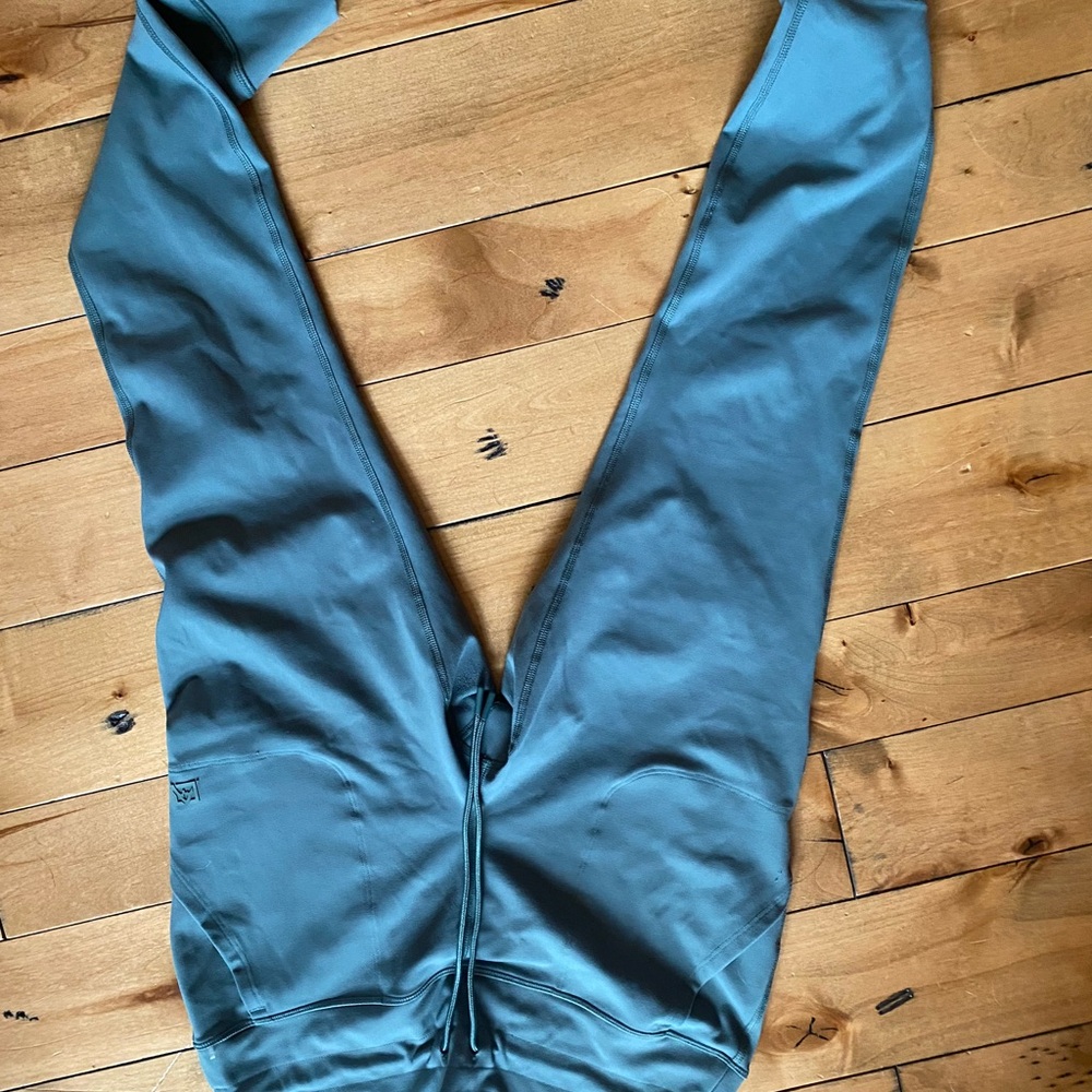 Avalanche Teal Performance Leggings